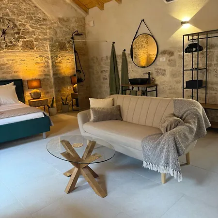 The Hideaway - Kastel Novi * Kaštela