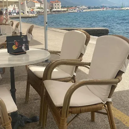 The Hideaway - Kastel Novi Apartament Kaštela